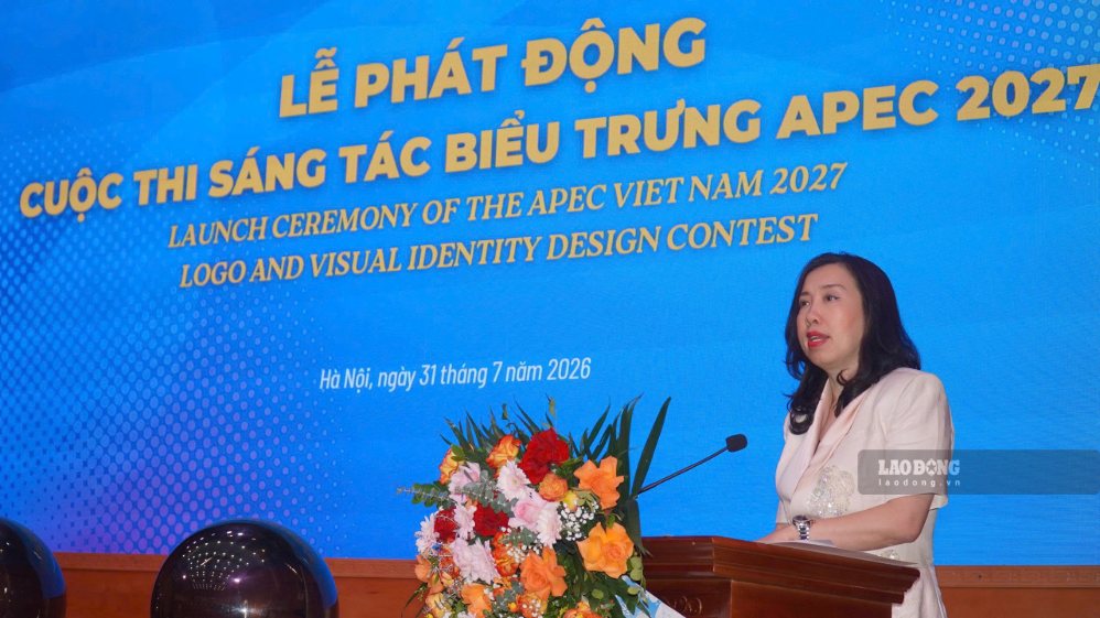 Thứ trưởng Ngoại giao Lê Thị Thu Hằng phát biểu tại buổi lễ. Ảnh: Minh Vũ