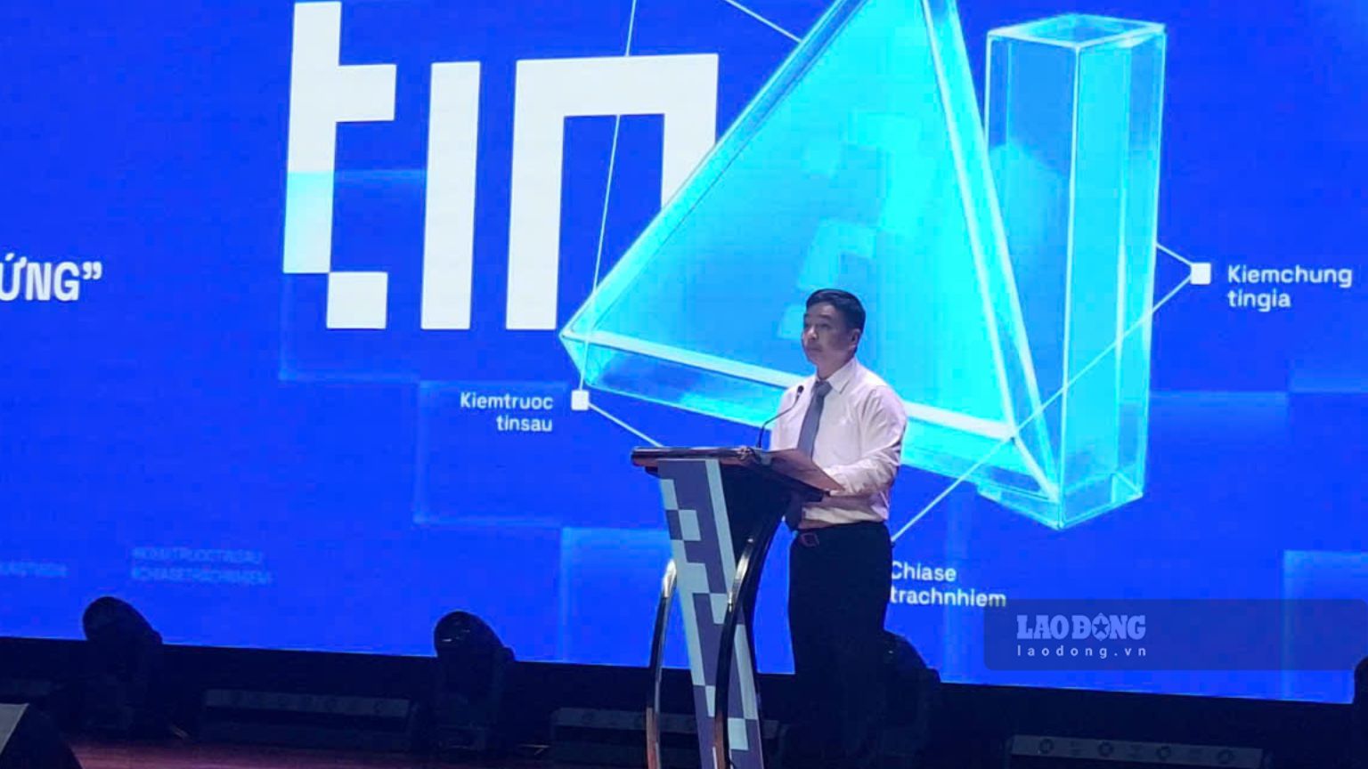 Trung tướng Lê Xuân Minh - Cục trưởng Cục An ninh mạng và phòng, chống tội phạm sử dụng công nghệ cao. Ảnh: Thạch Lam