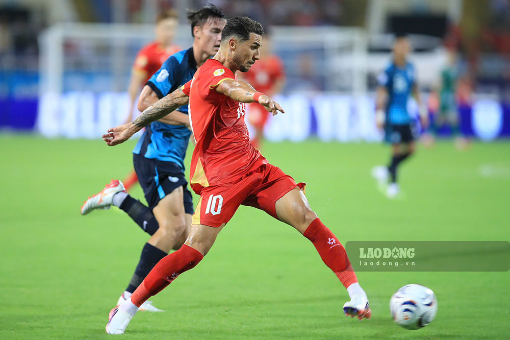 Vietnam team drew 0-0 with Singapore at My Dinh. Photo: Minh Dan