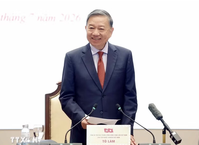 General Secretary and President To Lam had a working session with leaders of the Ministry of Foreign Affairs and Ambassadors, Heads of Vietnamese Representative Offices abroad within the framework of the 33rd Diplomatic Conference. Photo: VNA