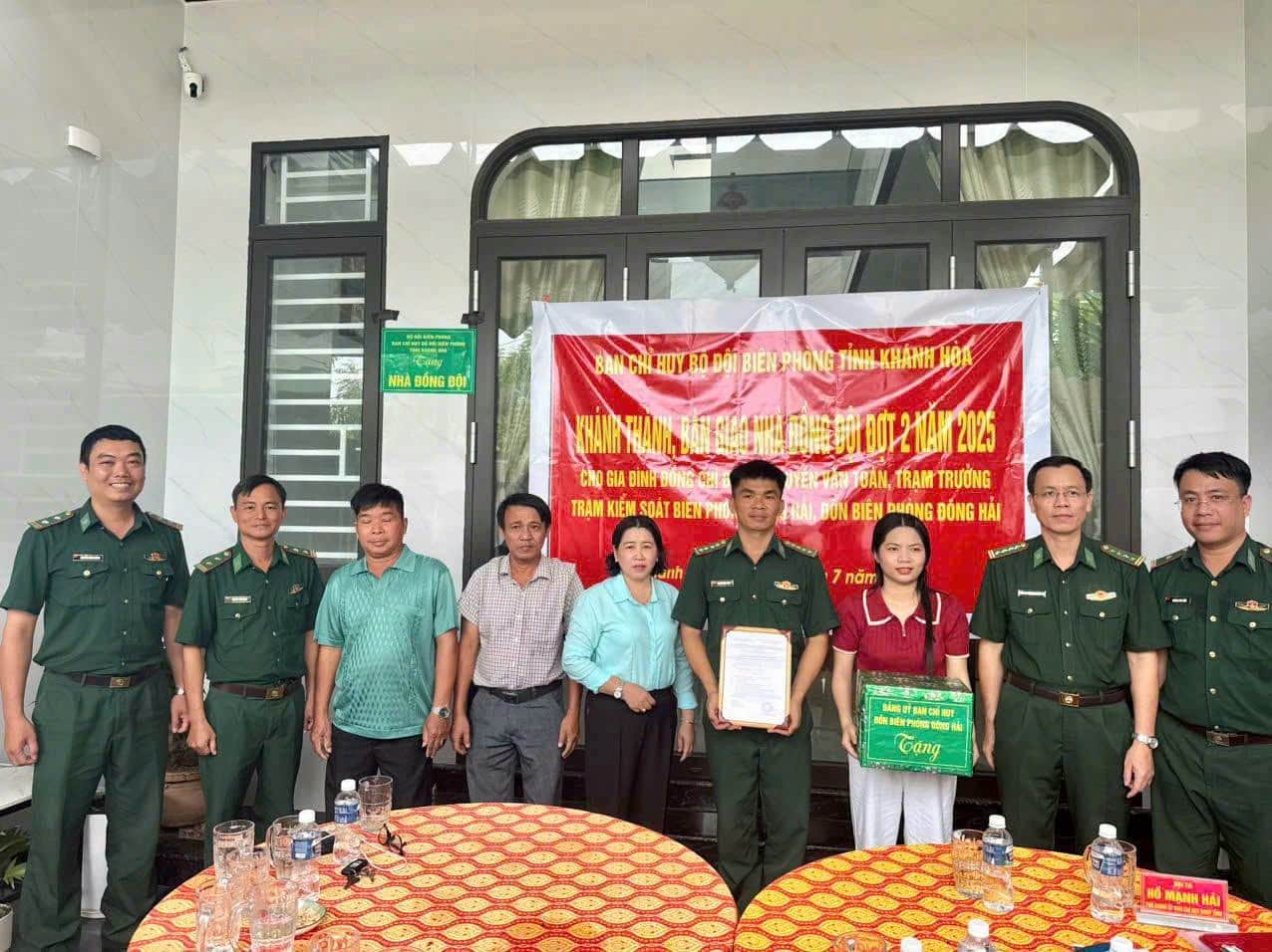 Functional agencies have handed over the Team House to border guard officers in difficult circumstances. Photo: Khanh Hoa Border Guard