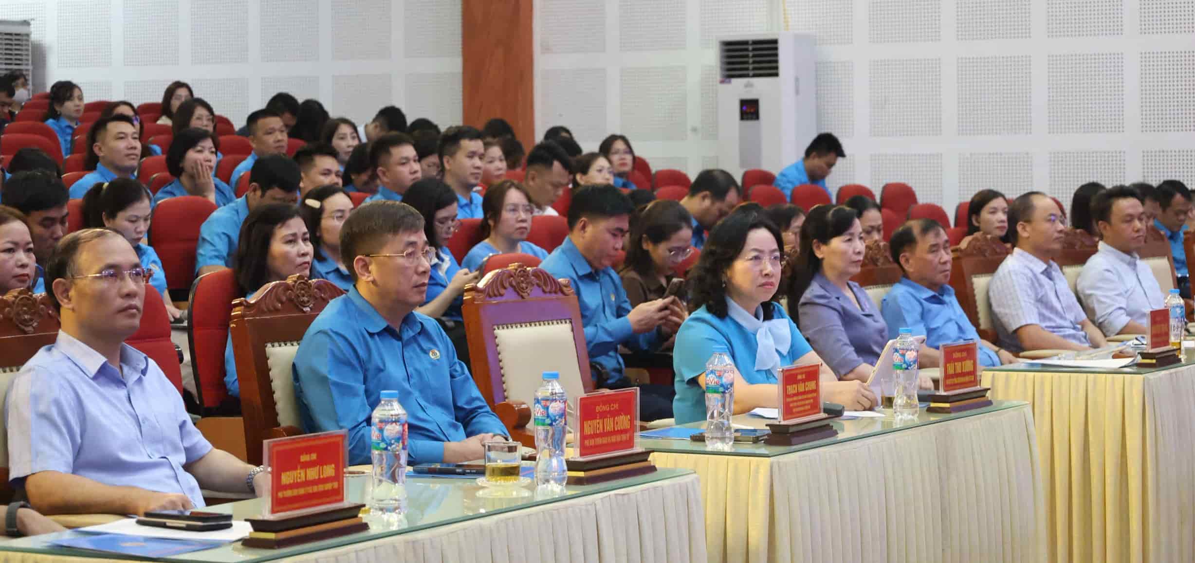 Liên đoàn Lao động tỉnh Bắc Nnh tổng kết Tháng Công nhân và chương trình Bữa cơm công đoàn. Ảnh: Quyết Chiến.