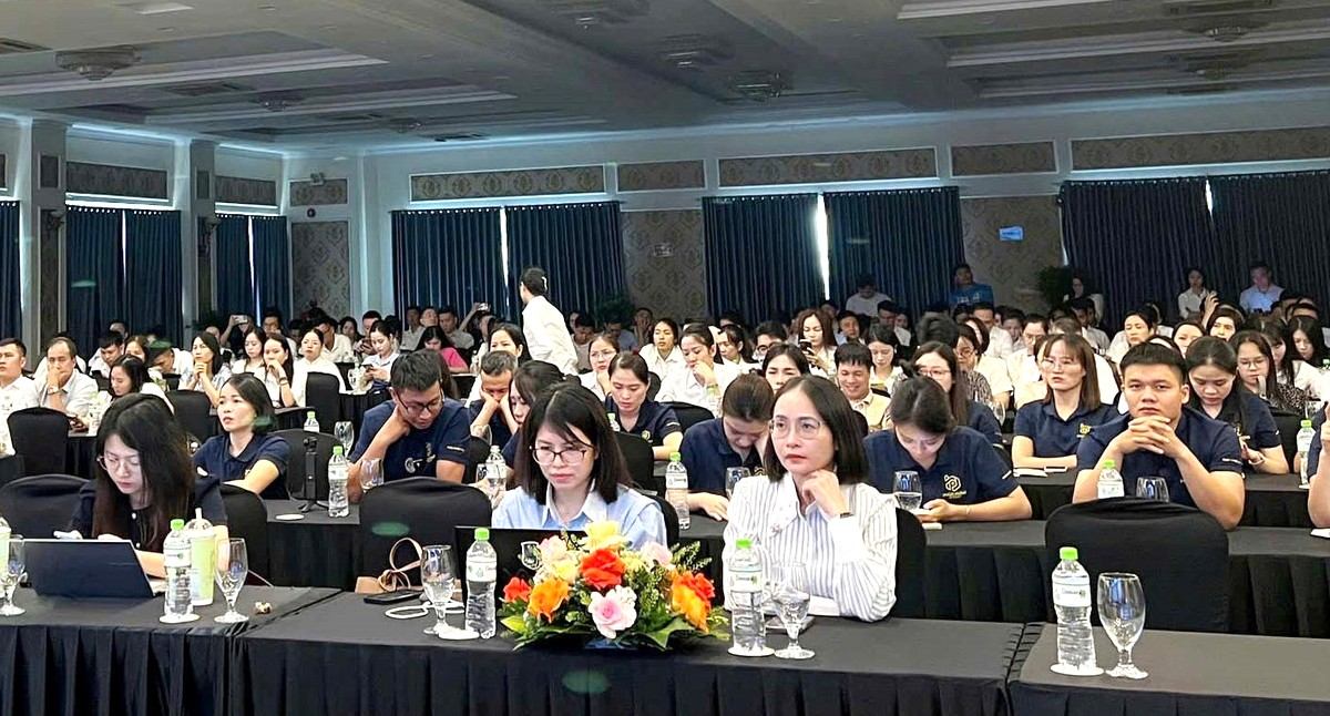 Chủ đầu tư cho biết sẽ bảo đảm công khai, minh bạch trong quá trình tiếp nhận hồ sơ, tạo thuận lợi cho người dân đăng ký mua nhà ở xã hội tại dự án. Ảnh: Ngọc Anh
