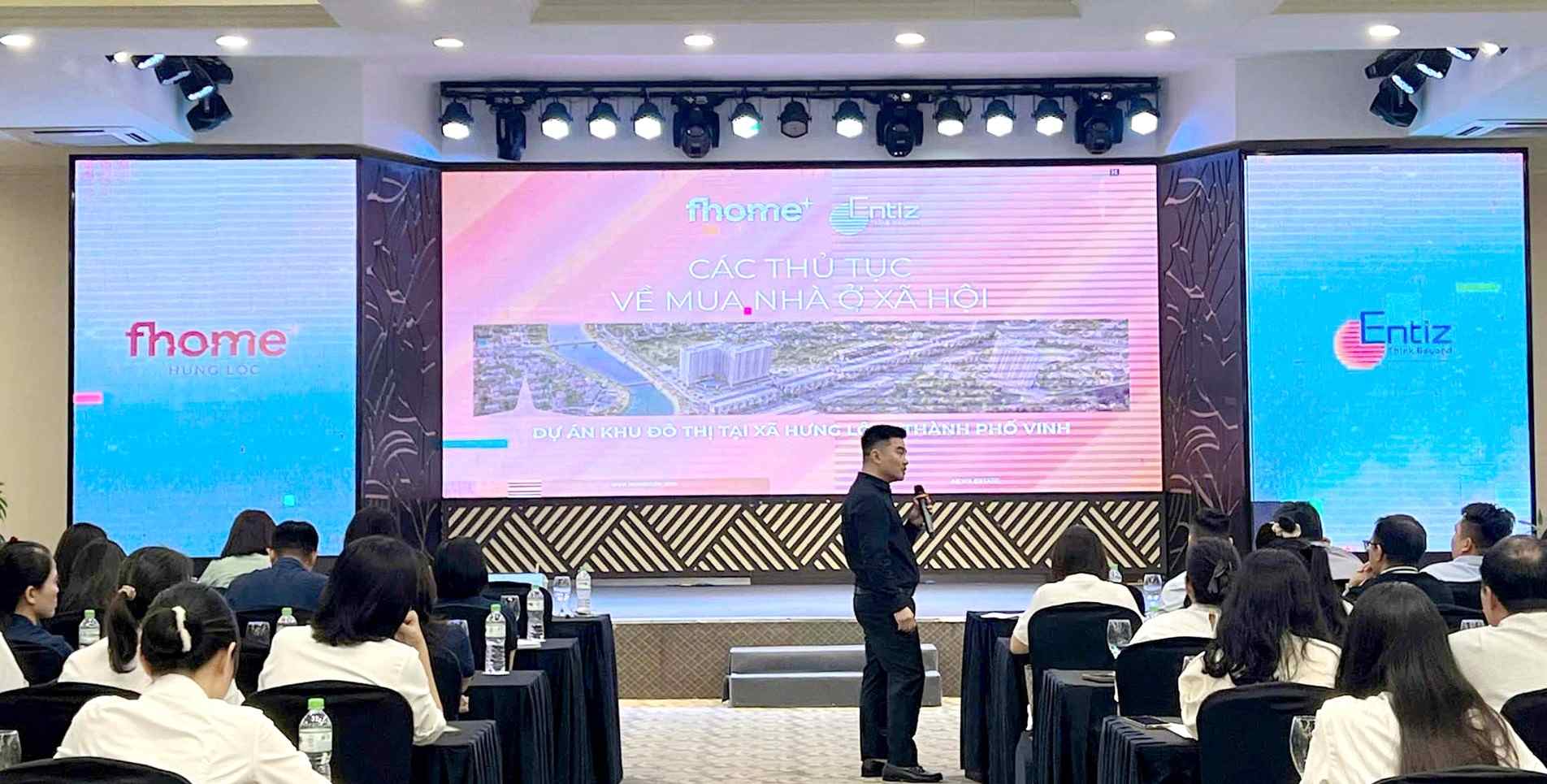 The event of opening sales of 612 Fhome+ Hung Loc social housing units attracted a large number of people and customers to participate. Photo: Ngoc Anh