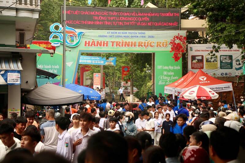Kỳ thì tốt nghiệp THPT năm 2026 tại Thái Nguyên diễn ra an toàn, nghiêm túc. Ảnh: Đặng Vũ