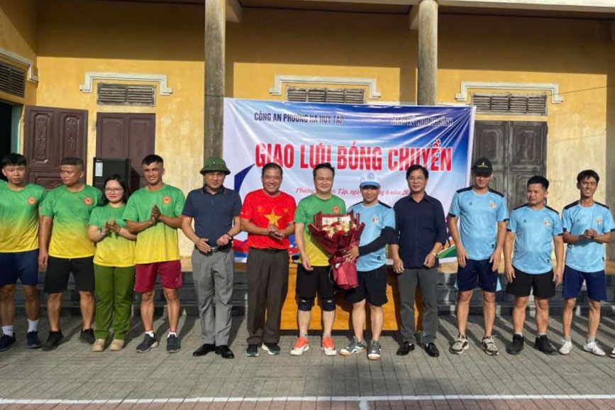 Buổi giao lưu thể thao đã góp phần tăng cường đoàn kết, gắn bó và phối hợp giữ gìn an ninh, trật tự giữa lực lượng công an và đồng bào Công giáo trên địa bàn. Ảnh: Cổng TTĐT Công an Hà Tĩnh