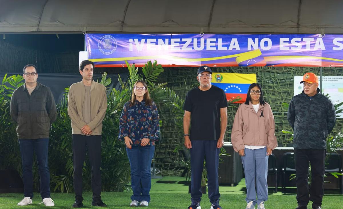 Interim President Delcy Rodríguez and key members of the Venezuelan Government attend the honoring ceremony. Photo: Ministry of Public Security