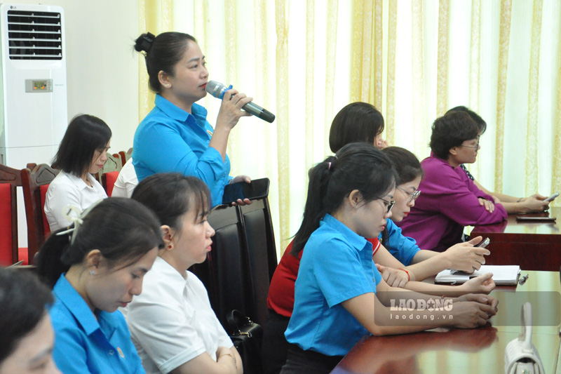 Union members and workers can participate in an online contest to learn about trade union congress resolutions, with many awards for collectives, individuals and units with outstanding achievements. Photo: Dinh Dai