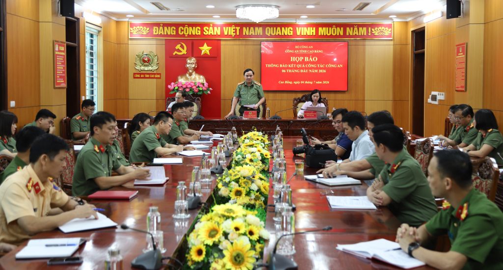 Toàn cảnh buổi họp báo. Ảnh: Thùy Linh