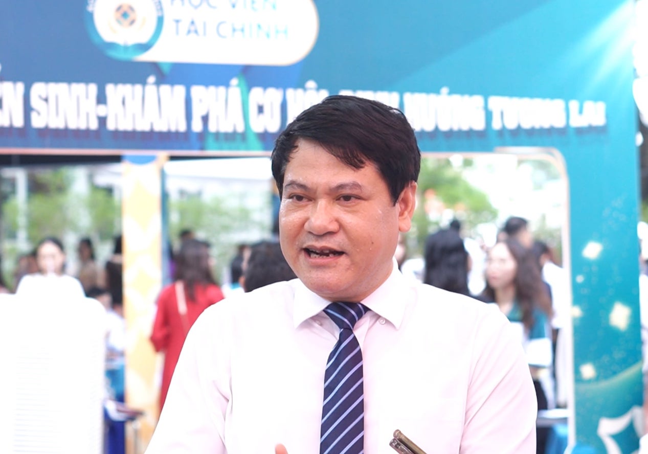 TS Lê Tuấn Hiệp – Phó Giám đốc Học viện Tài chính dự báo, điểm chuẩn của Học viện dao động từ khoảng 21 - 27 điểm. Ảnh: Văn Cương