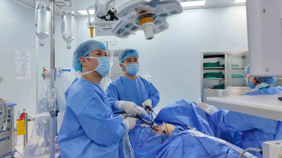 Vinmec doctor team in the operating room. Photo: Vinmec