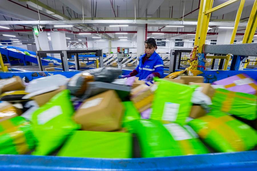 China's express delivery volume exceeded 100 billion by the end of June 2026. Photo: Xinhua/Yang Zhisen