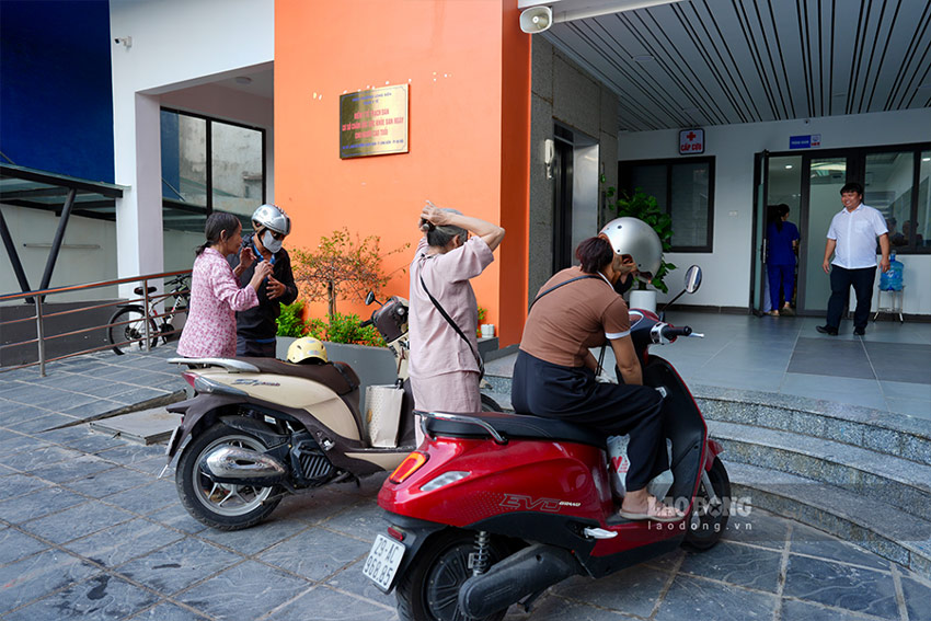 Từ 7h30 mỗi ngày, tại Trạm Y tế phường Long Biên