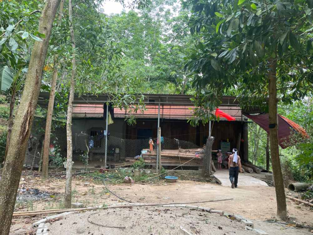 The small house of Ms. Luong Thi Van's family. Photo: Family provided