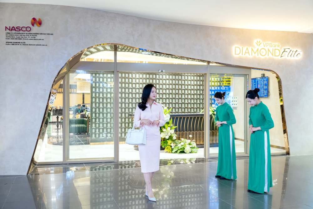 VPBank Diamond offers unlimited airport use privileges nationwide. Photo: VPBank