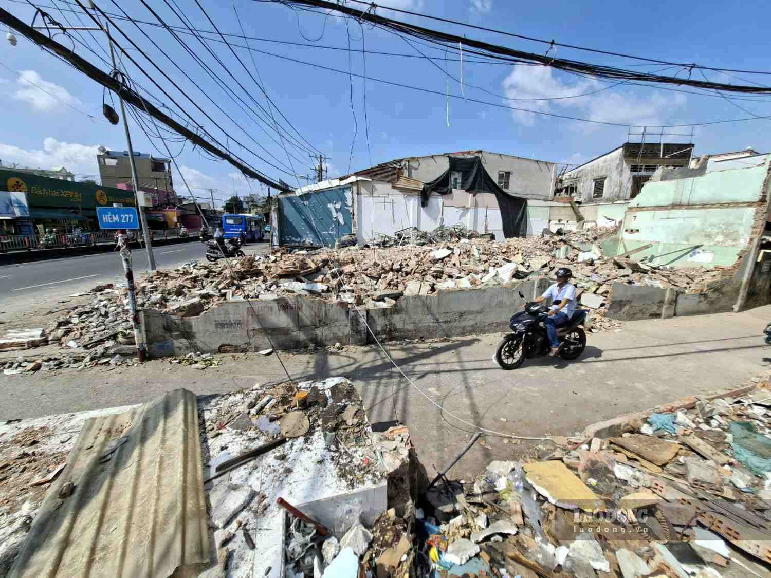 Ho Chi Minh City is clearing ground to expand National Highway 13. Photo: Minh Quan
