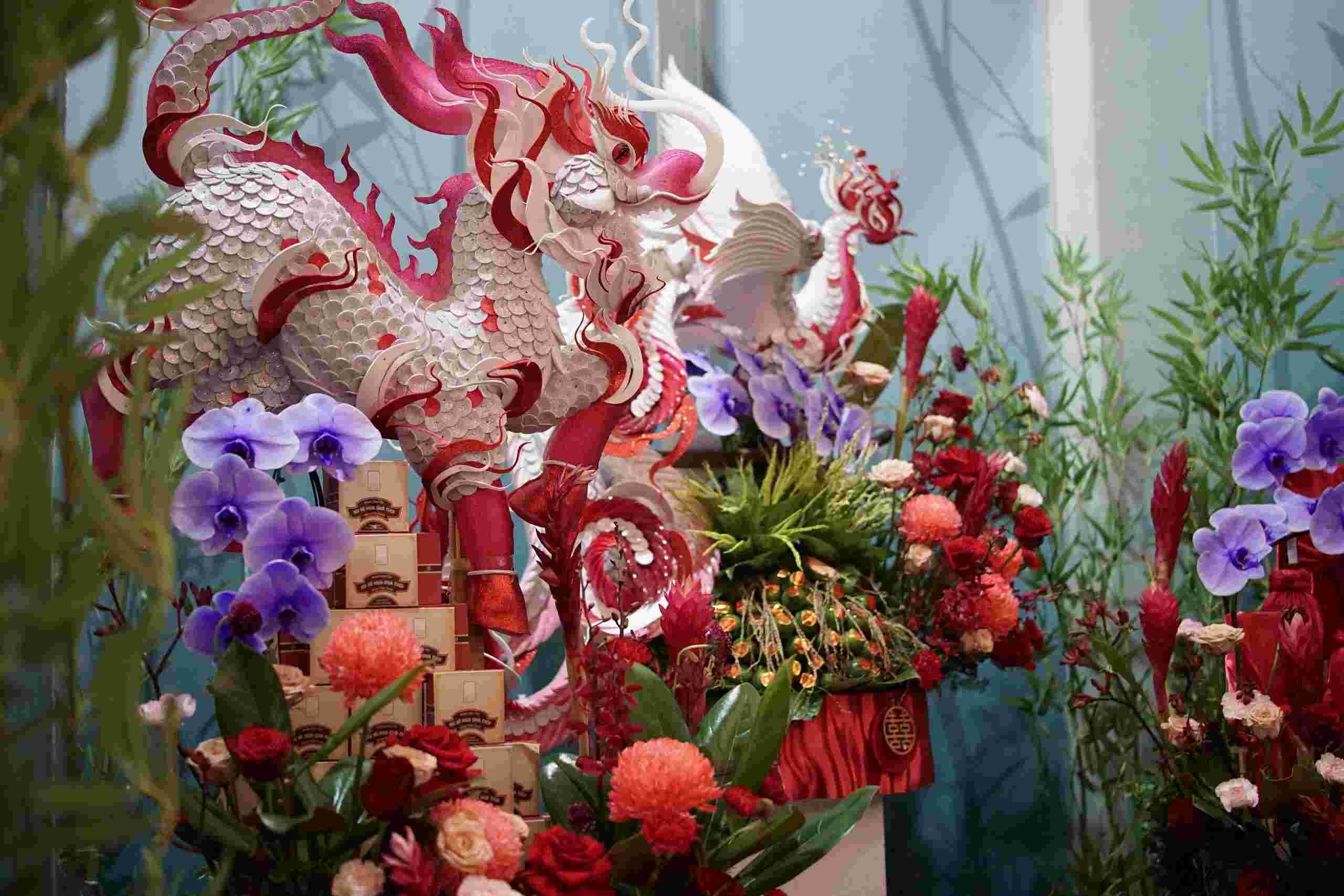 Những bộ tráp lễ mang phong cách hiện đại kết hợp nét truyền thống, được thực hiện tỉ mỉ đến từng chi tiết. Ảnh: Nhật Anh