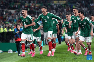 Live football Mexico vs England at World Cup 2026.