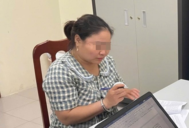 Bắt quả tang người phụ nữ ở Ninh Bình giấu 13 gói heroin để sử dụng