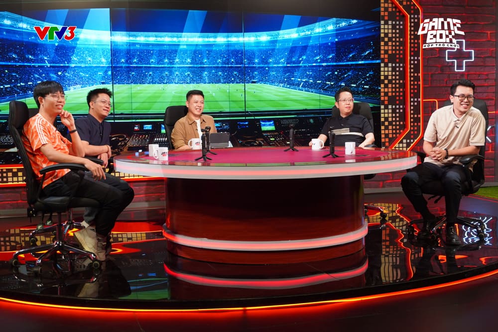The Game Box program has the participation of 4 commentators. Photo: VTV