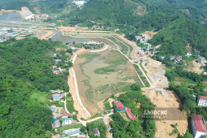 The Pho Rang lake project in Bao Yen commune, Lao Cai province is completing many items. Photo: Dinh Dai