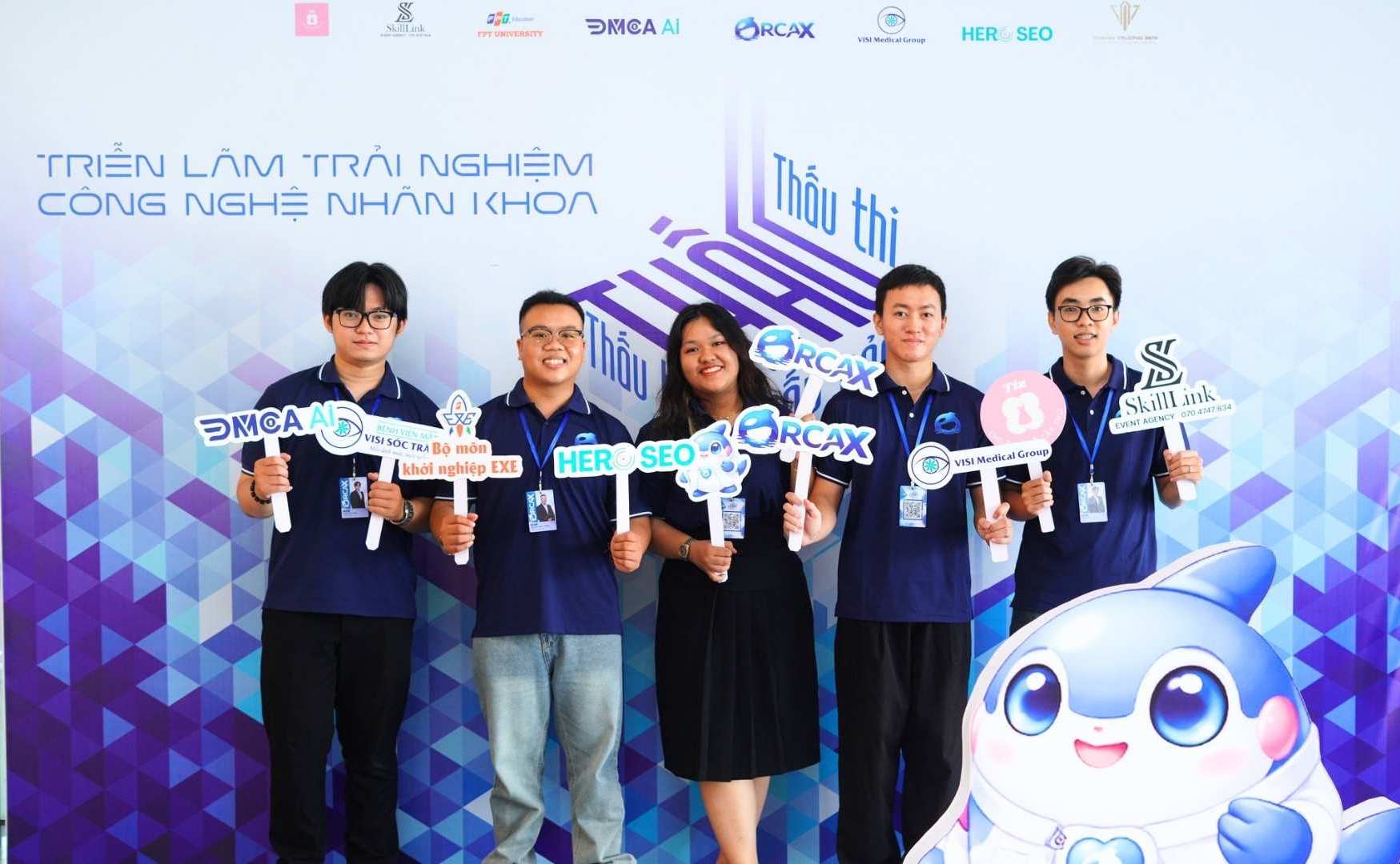 A group of students from FPT University develops the "360° Hospital" platform, helping patients learn about the space and process of medical examination and treatment. Photo: FPT University