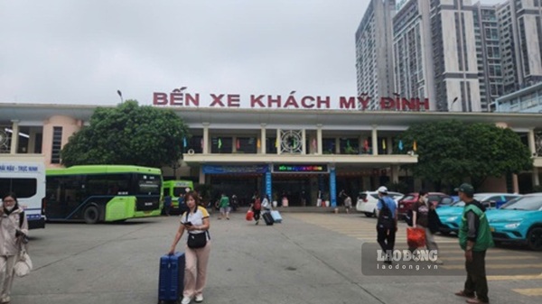 Hà Nội xây thêm bến xe, bãi đỗ xe để giảm ùn tắc. Ảnh: Minh Hạnh