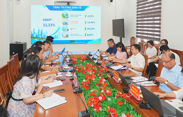 Thống kê TP Hải Phòng họp, công bố số liệu thống kê kinh tế - xã hội 6 tháng đầu năm 2026. Ảnh: Cổng TTĐT Hải Phòng