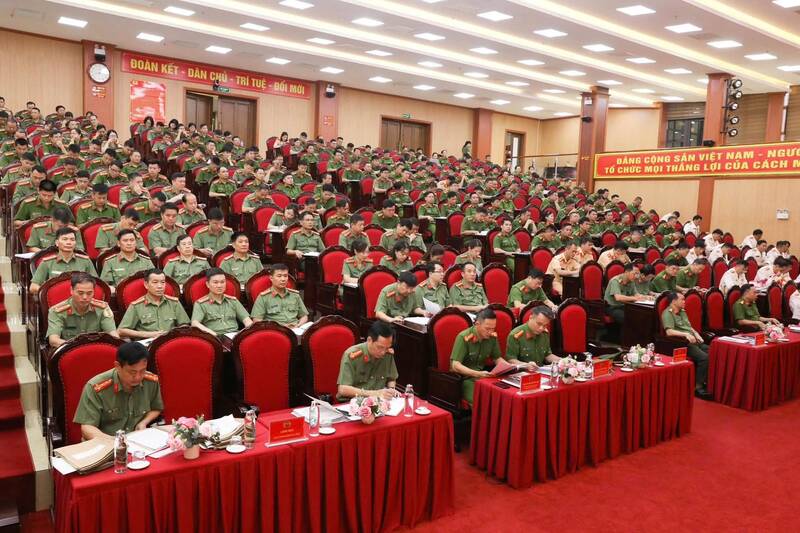 Hội nghị đánh giá công tác 6 tháng đầu năm và triển khai nhiệm vụ 6 tháng cuối năm 2026 của Công an tỉnh Sơn La. Ảnh: Công an tỉnh Sơn La 