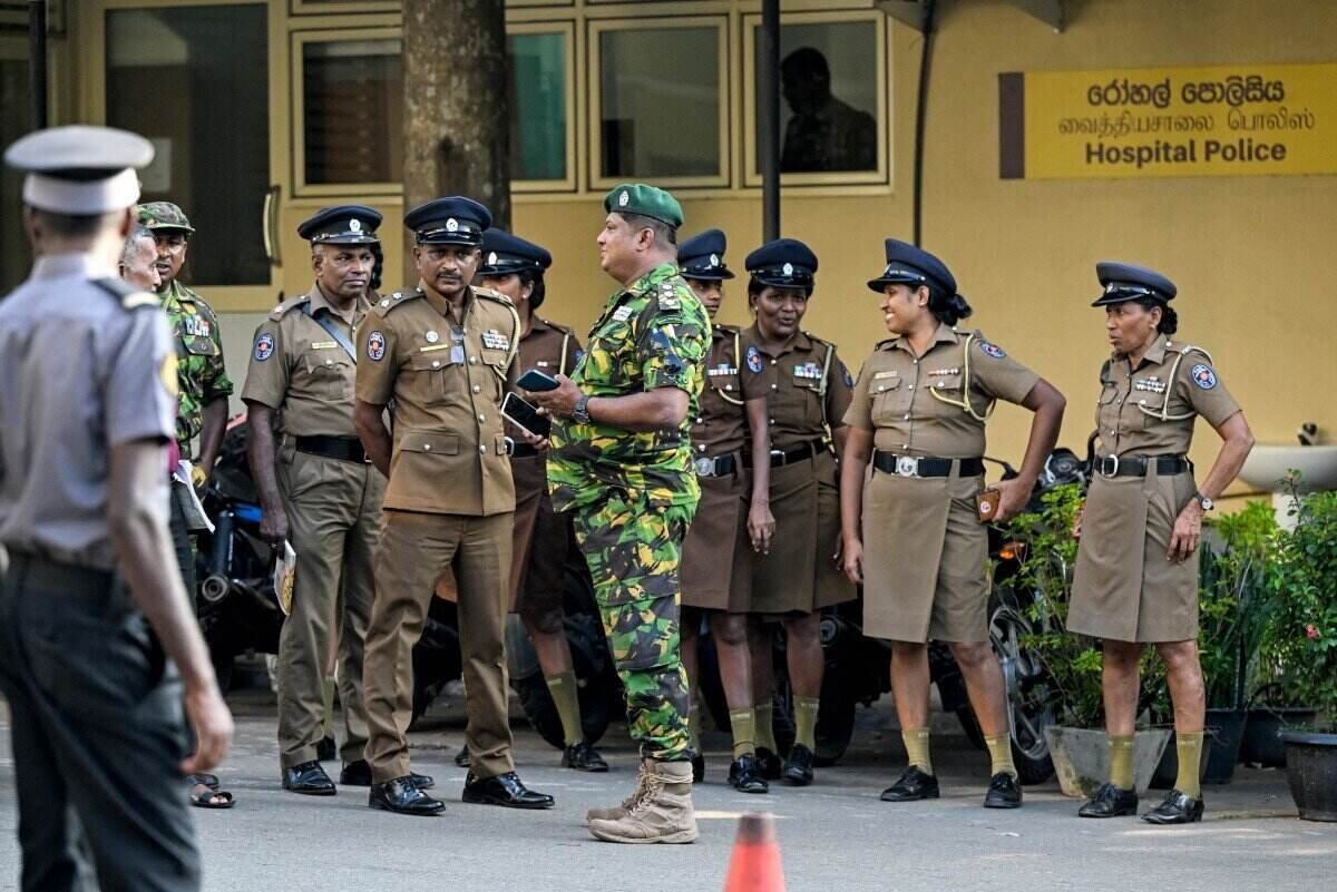 Soldiers of the Special Forces and Sri Lankan police on duty. On July 6, a total of 19 people were killed in riots at a Sri Lankan prison. Photo: AFP