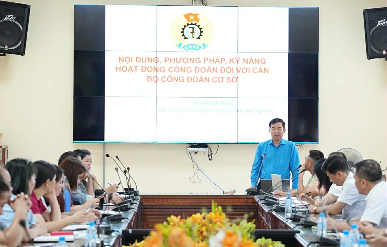 The training class aims to improve the capacity and practical skills of the staff. Photo: Thai Nguyen Trade Union.