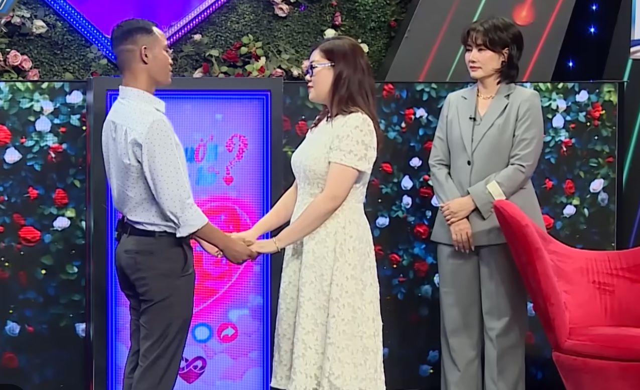 The engineer couple and the teacher at the dating show. Photo: MCV.