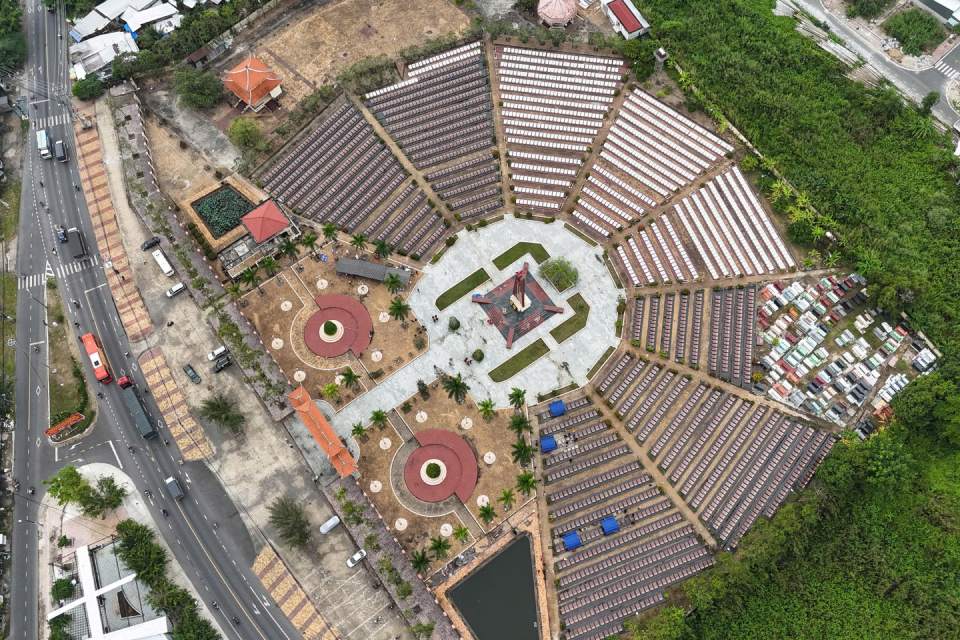 Nghĩa trang Liệt sĩ Ô Môn. Ảnh: Quân khu 9