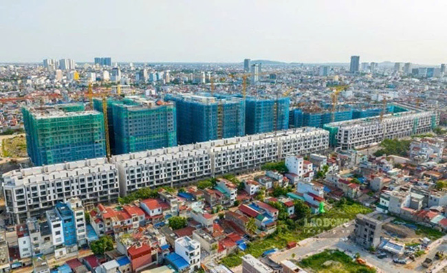 Social housing project of General Warehouse 3 Lac Vien, Hai Phong is being implemented. Photo: Hoang Khoi