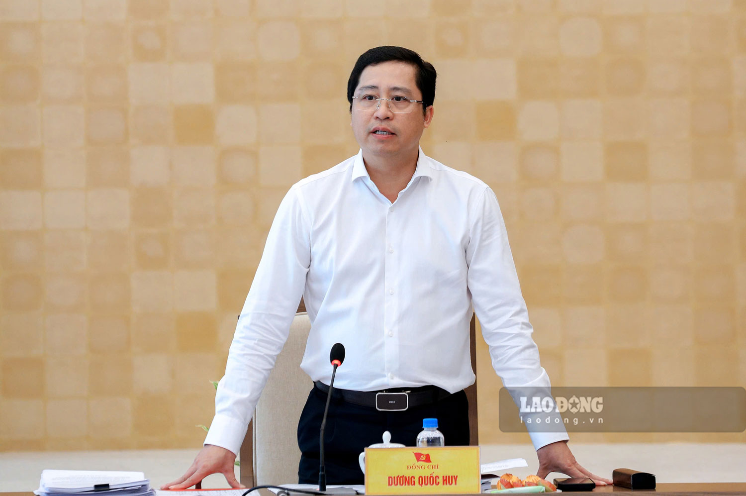 Ông Dương Quốc Huy - Bí thư Tỉnh ủy Lào Cai phát biểu tại hội nghị chiều 6.7. Ảnh: Phan Tuấn
