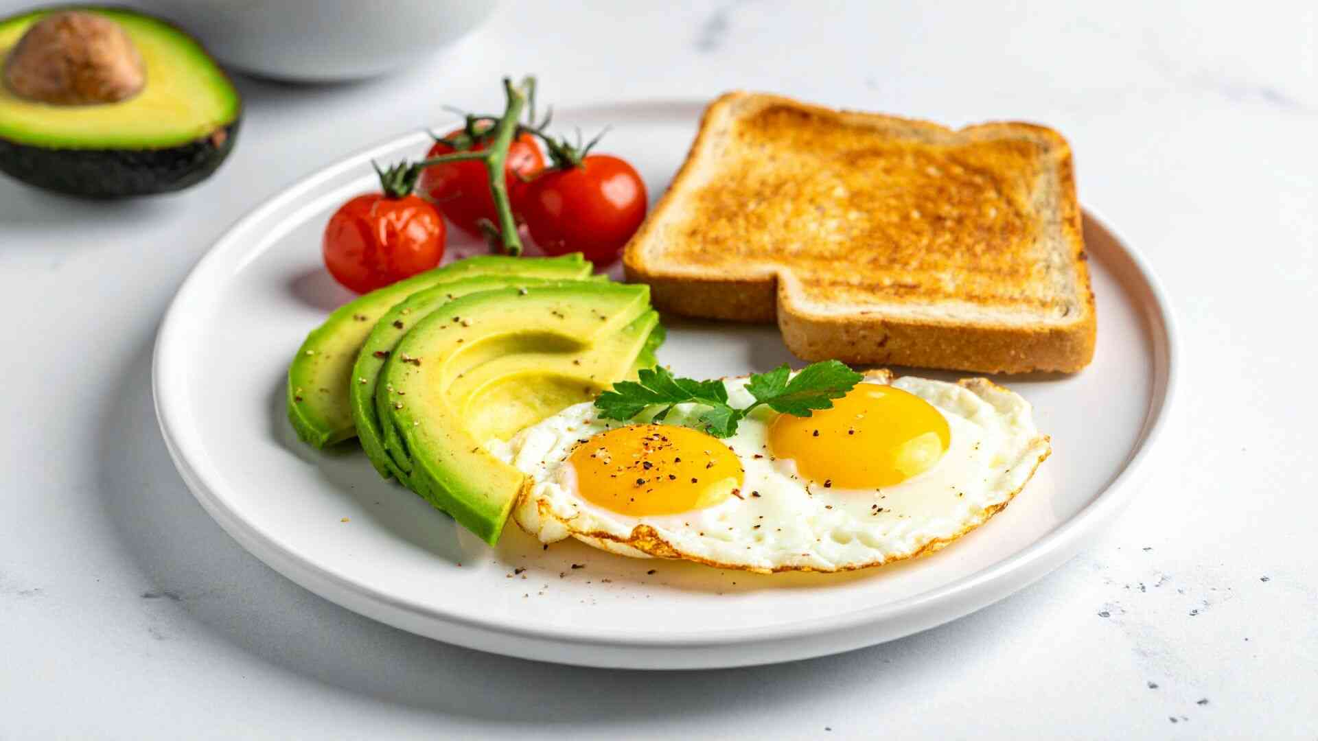 5 breakfast principles to support stable blood sugar throughout the day. Photo: Canva