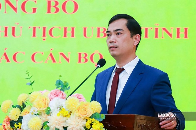 Giám đốc Sở Giáo dục và Đào tạo Nghệ An Nguyễn Văn Khoa đề nghị bổ sung hơn 3.400 chỉ tiêu tuyển sinh lớp 10 năm học 2026-2027. Ảnh: Ngọc Anh