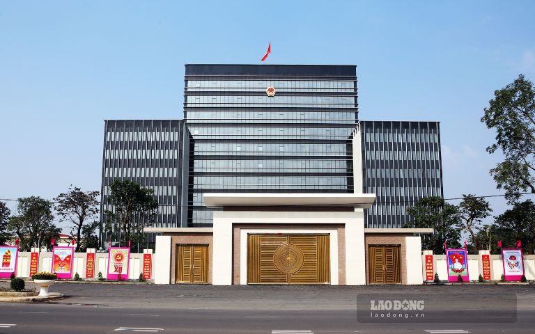 Nghe An Provincial People's Committee temporarily suspends the purchase of cars for the Party Committee, People's Council, and People's Committee of some communes and wards for re-examination. Photo: Ngoc Anh