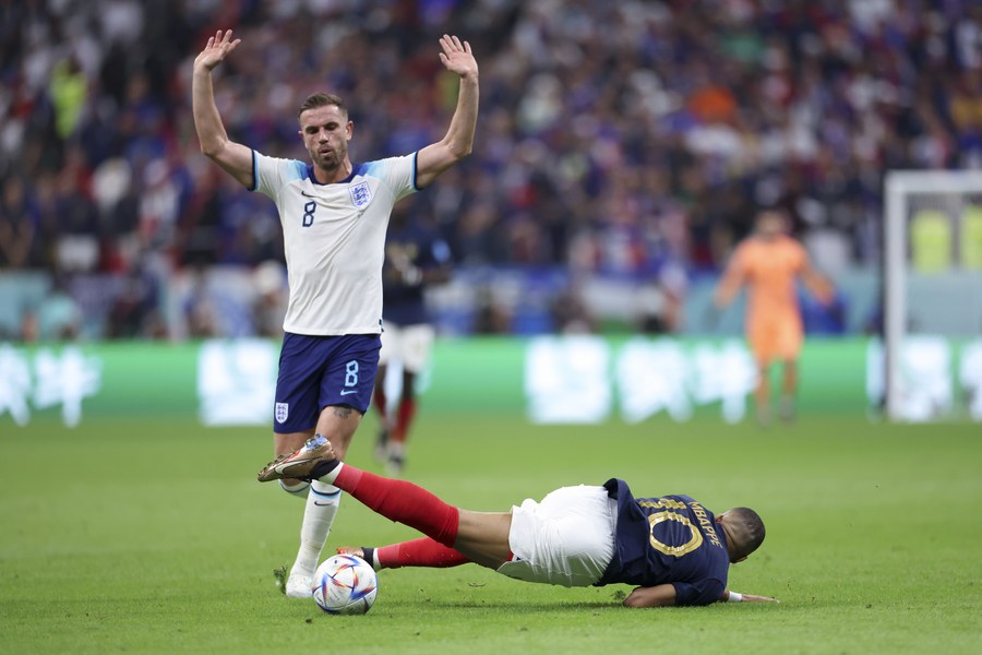 Jordan Henderson đã có 84 lần khoác áo tuyển Anh, dự nhiều giải đấu lớn. Ảnh: Xinhua