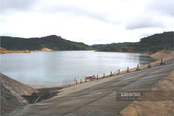 The water level upstream of Thuong Kon Tum Lake is 1.144.14 m high. Photo: Thanh Tuan