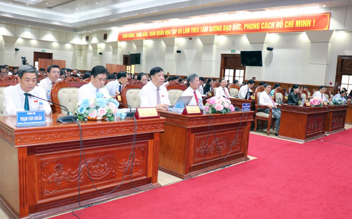 Đại biểu dự kỳ họp HĐND tỉnh Đồng Tháp. Ảnh: Thanh Mai