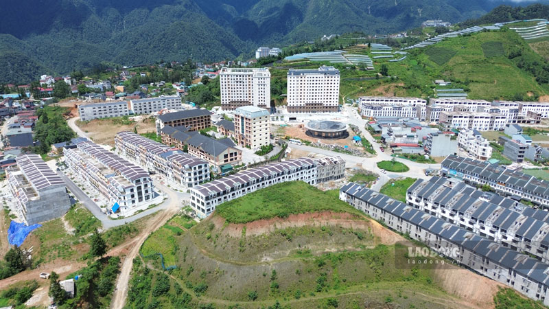 Loạt dự án nhà tại Tiểu khu Tây Bắc, gần trụ sở mới. Ảnh: Đinh Đại