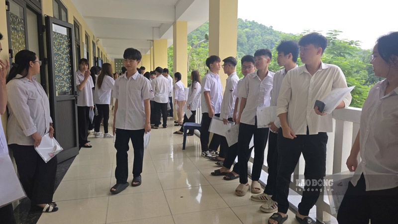 Lào Cai có hơn 98% thí sinh đỗ tốt nghiệp THPT. Ảnh: Đinh Đại 