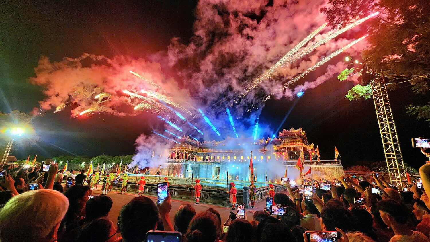 Hue Relic organizes night programs to serve tourists. Photo: Provided by Hue Ancient Citadel Relic Preservation Center.