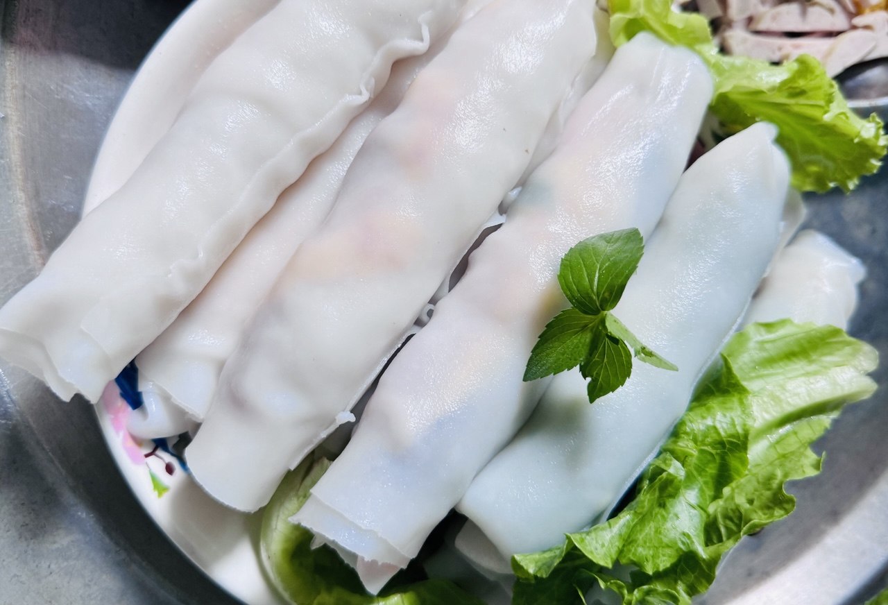 Phở cuốn có hương vị thanh nhẹ, ăn mãi không ngán. Ảnh: Linh Boo