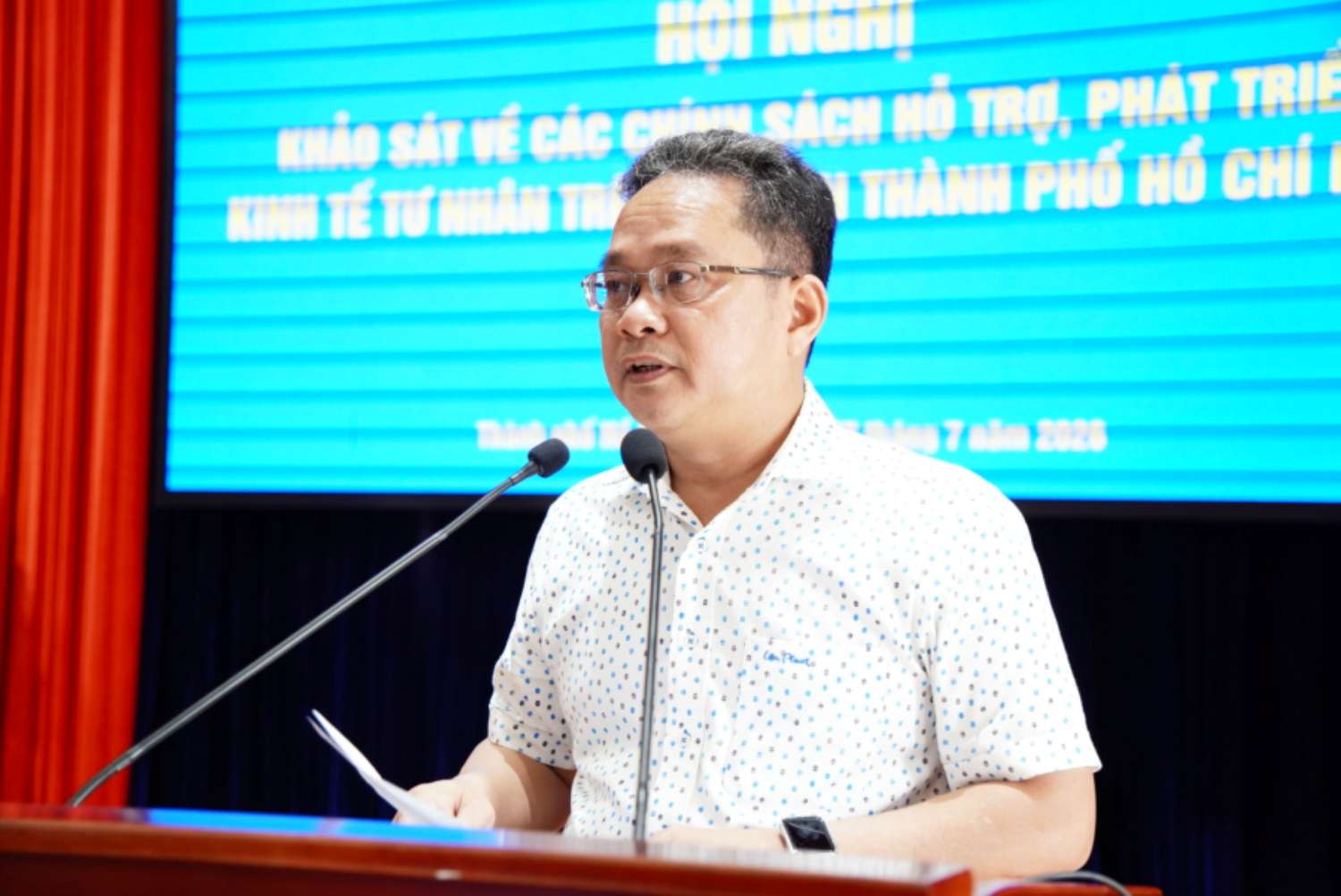 Ông Phạm Minh Tuấn phát biểu tại hội nghị. Ảnh: MTTQ Việt Nam TPHCM cung cấp.