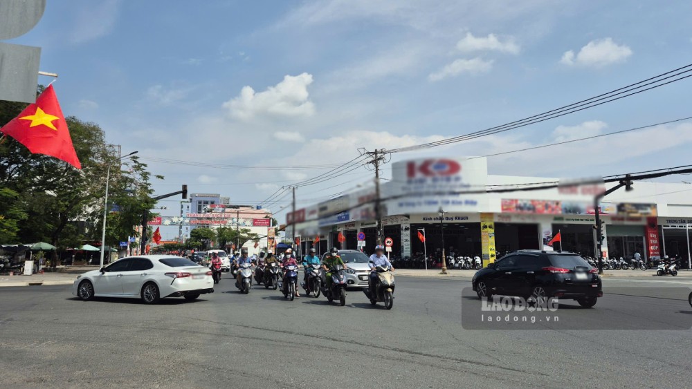 The Traffic Police Department, An Giang Provincial Police announced that traffic violations were detected through the surveillance camera system. Photo: Nguyen Anh