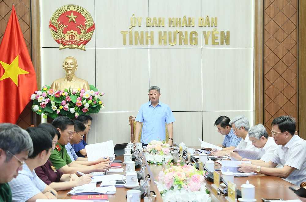 Chairman of the Provincial People's Committee, Head of the Steering Committee of the Provincial People's Committee delivers directing speech at the meeting. Photo: Hung Yen Provincial e-Portal