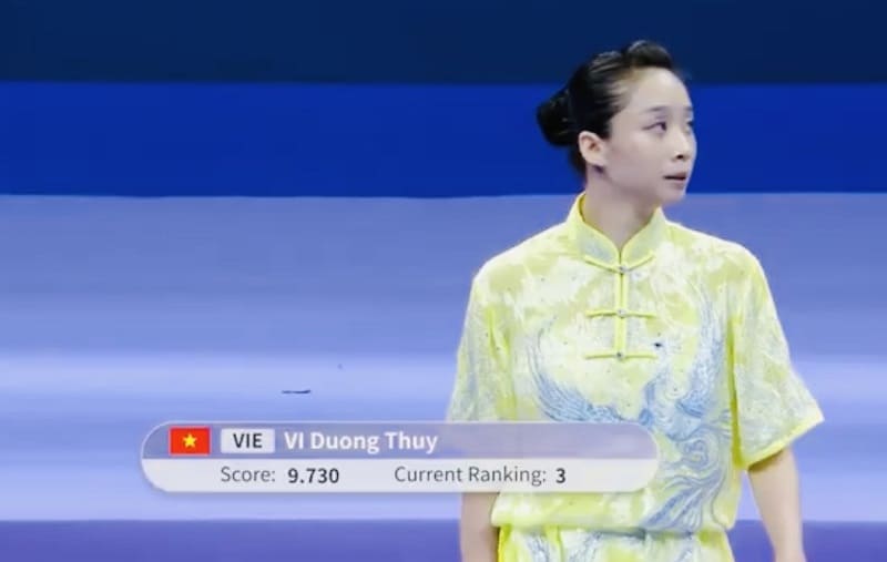 Athlete Duong Thuy Vi is one of the medalists for the Vietnamese wushu team at the 2026 World Taolu Cup. Photo: Organizing Committee