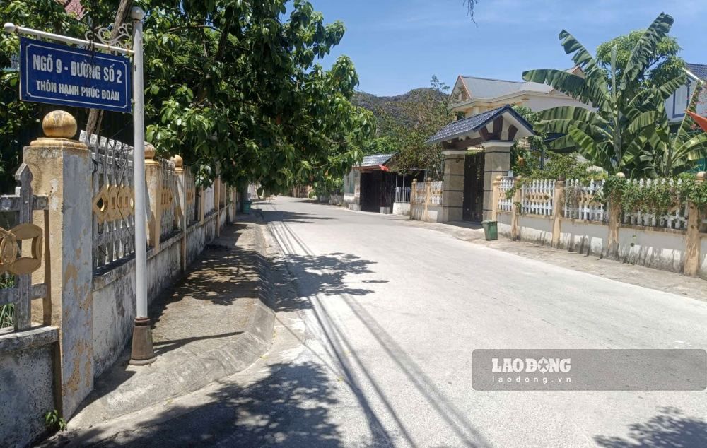 Người dân thôn Hạnh Phúc Đoàn, phường Đông Quang nhiều lần phản ứng vì nhà máy rác hoạt động gây ô nhiễm. Ảnh: Quách Du